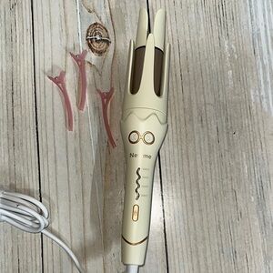 Cream Hair Curler